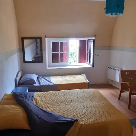 Grande Maison Dans La Cite Medievale De Holiday home