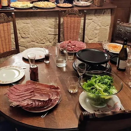 Grande Maison Dans La Cite Medievale De
