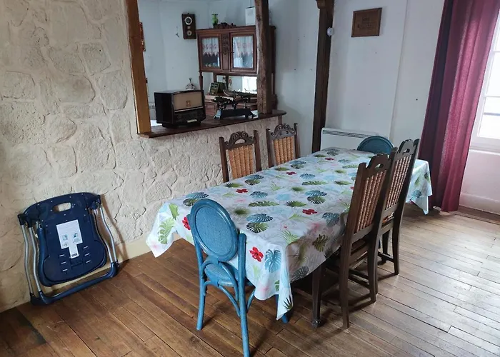 Grande Maison Dans La Cite Medievale De Holiday home