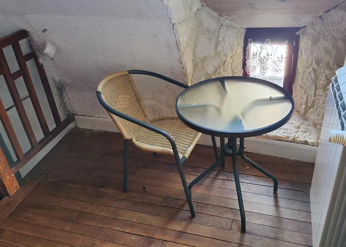 Grande Maison Dans La Cite Medievale De * Besse-et-Saint-Anastaise